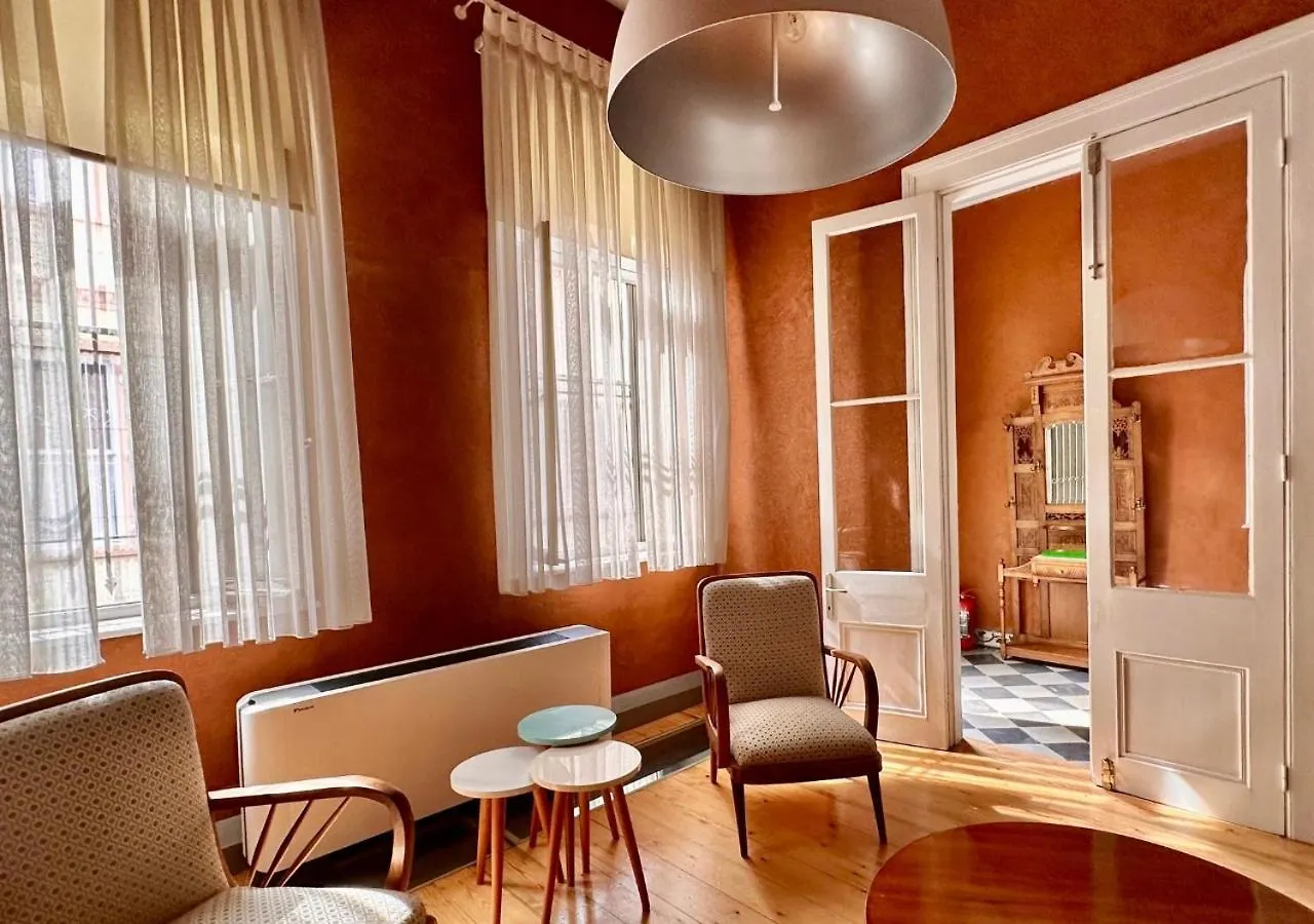 Private Central 2Br/2Ba House W Patio&Terrace إزمير